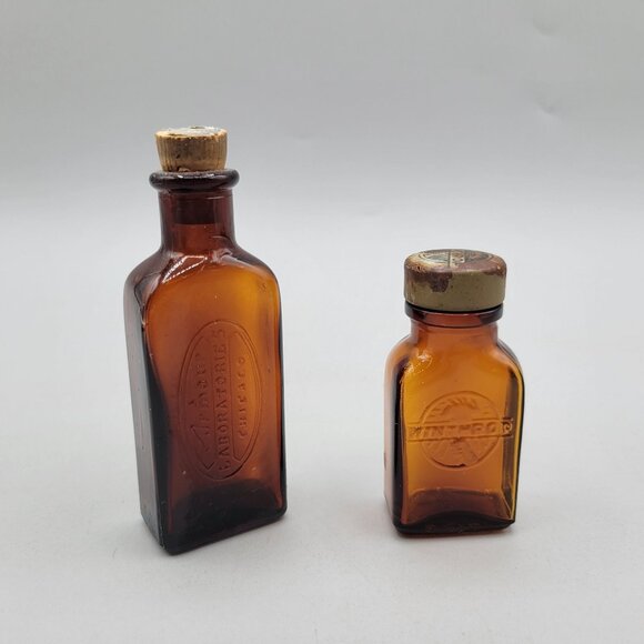 Antique Amber Glass Medicine Bottles Armour Laboratories Winthrop - Picture 1 of 10